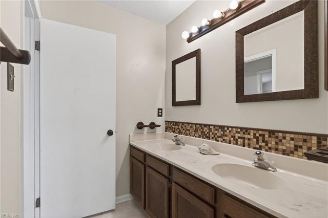 214 N First ST, Hampton, VA 23664