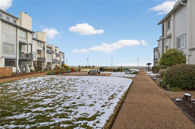 214 N First ST, Hampton, VA 23664