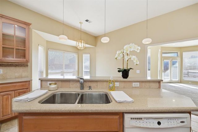 800 Longmeadow Court, Edmond, OK 73003