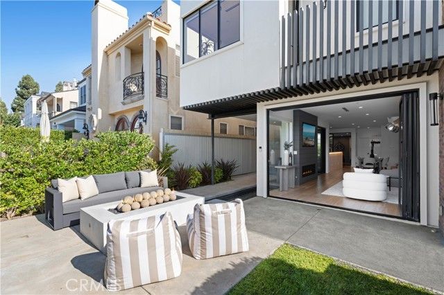 608 Orchid Avenue, Corona Del Mar (newport Beach), CA 92625