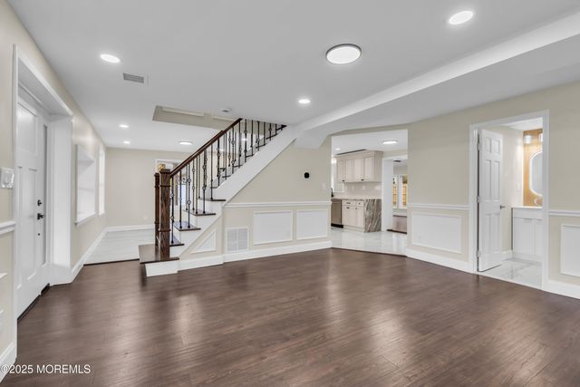 537 S Atlantic Avenue, Aberdeen, NJ 07747