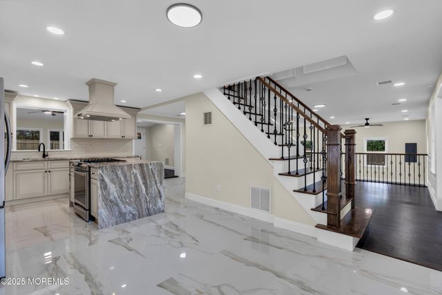 537 S Atlantic Avenue, Aberdeen, NJ 07747