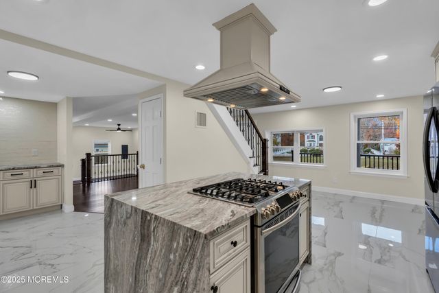 537 S Atlantic Avenue, Aberdeen, NJ 07747