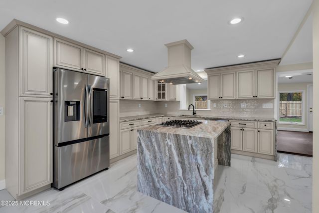 537 S Atlantic Avenue, Aberdeen, NJ 07747