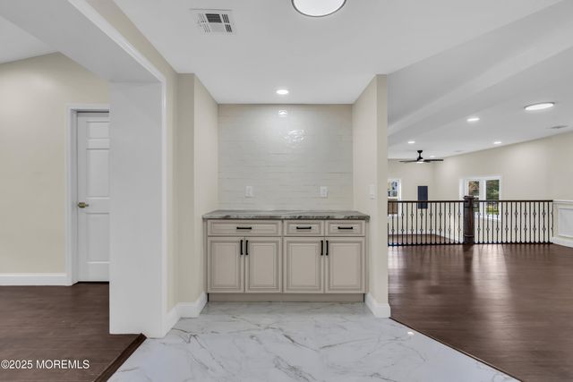 537 S Atlantic Avenue, Aberdeen, NJ 07747