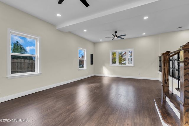 537 S Atlantic Avenue, Aberdeen, NJ 07747