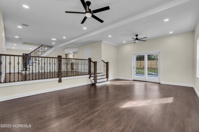 537 S Atlantic Avenue, Aberdeen, NJ 07747