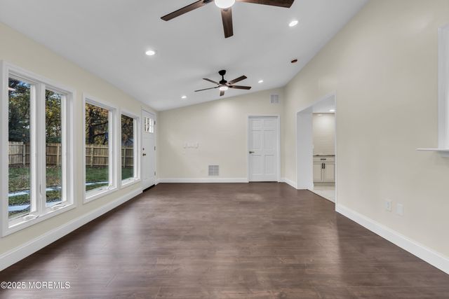 537 S Atlantic Avenue, Aberdeen, NJ 07747