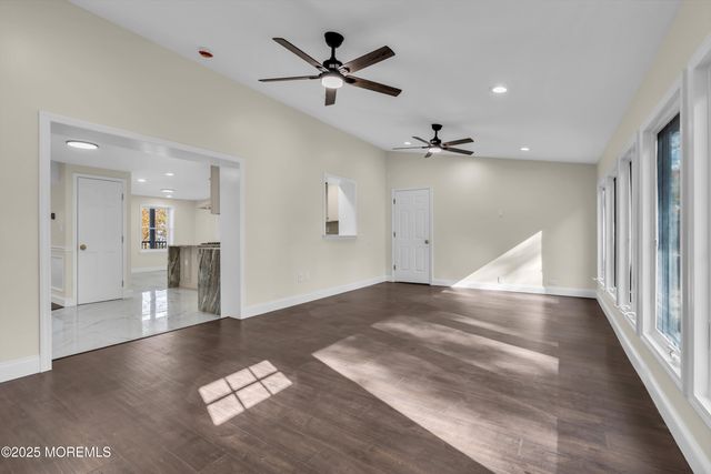 537 S Atlantic Avenue, Aberdeen, NJ 07747