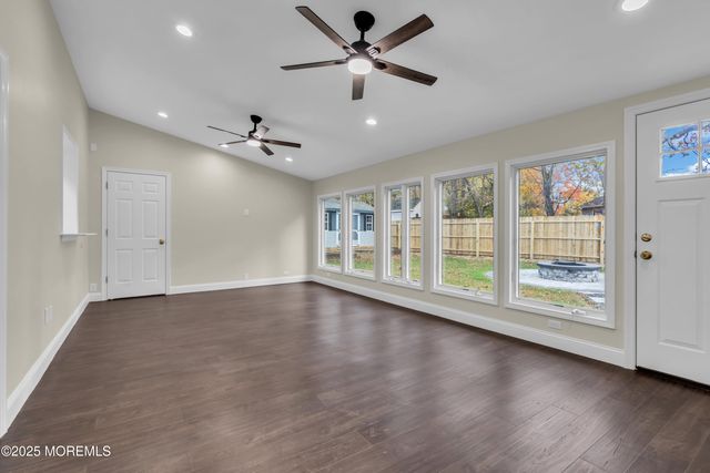 537 S Atlantic Avenue, Aberdeen, NJ 07747