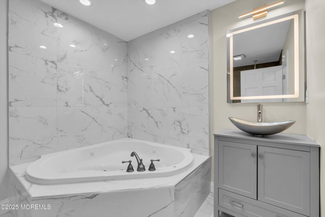 537 S Atlantic Avenue, Aberdeen, NJ 07747