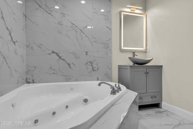 537 S Atlantic Avenue, Aberdeen, NJ 07747