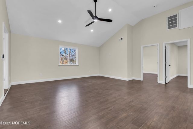 537 S Atlantic Avenue, Aberdeen, NJ 07747