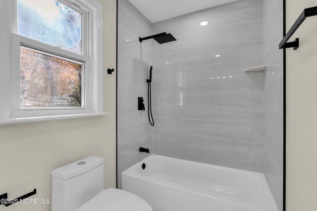 537 S Atlantic Avenue, Aberdeen, NJ 07747