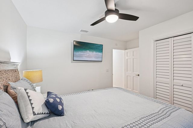 6364 Putnam St, St Augustine, FL 32080