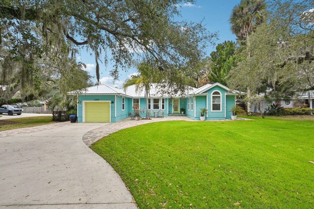 6364 Putnam St, St Augustine, FL 32080