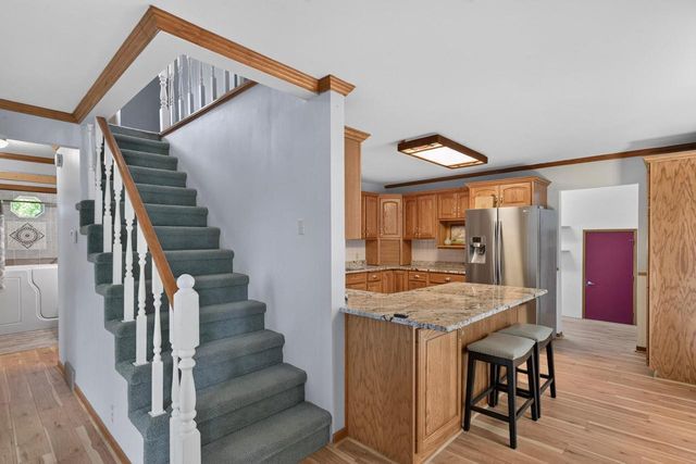 238 CRESTVIEW LANE, Nekoosa, WI 54457