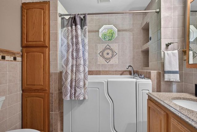 238 CRESTVIEW LANE, Nekoosa, WI 54457