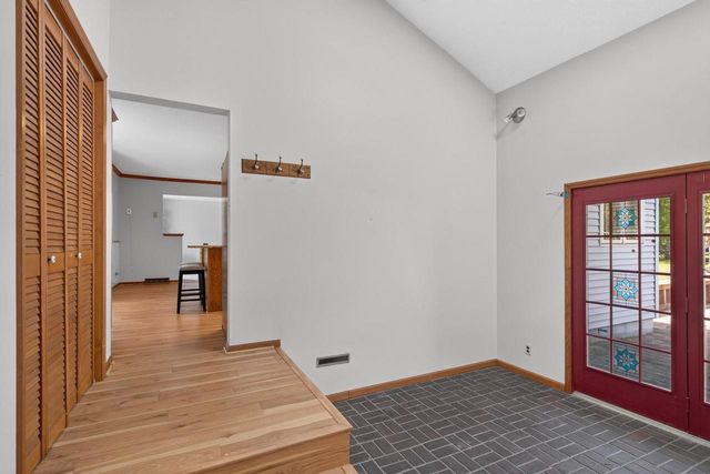238 CRESTVIEW LANE, Nekoosa, WI 54457