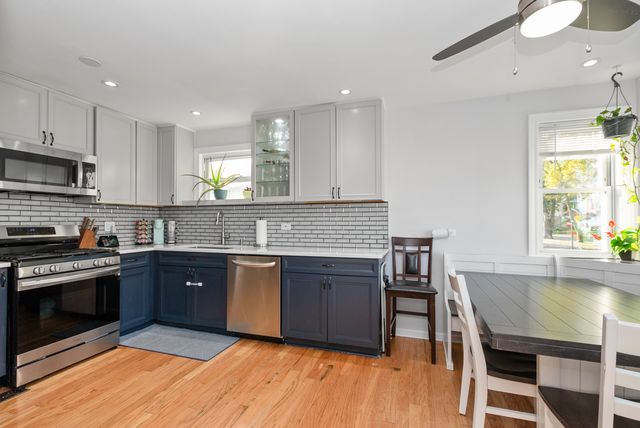 4045 Stillwell Place, Oak Lawn, IL 60453