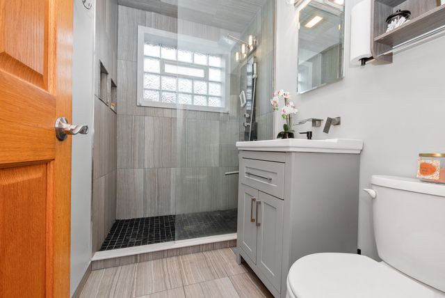 4045 Stillwell Place, Oak Lawn, IL 60453