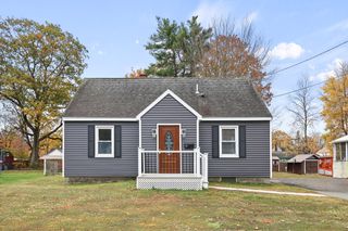 66 Oak St Ext, Dalton, MA 01226