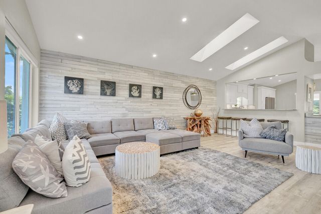116 Cypress Cove, Jupiter, FL 33458