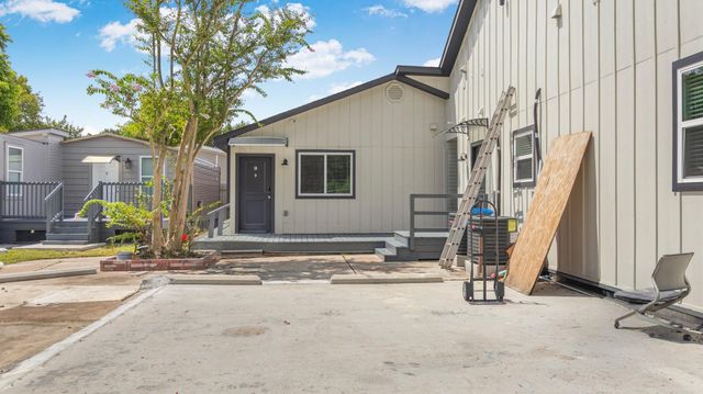 9750 Deer Trail C Drive C, Houston, TX 77038