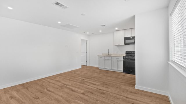 9750 Deer Trail C Drive C, Houston, TX 77038