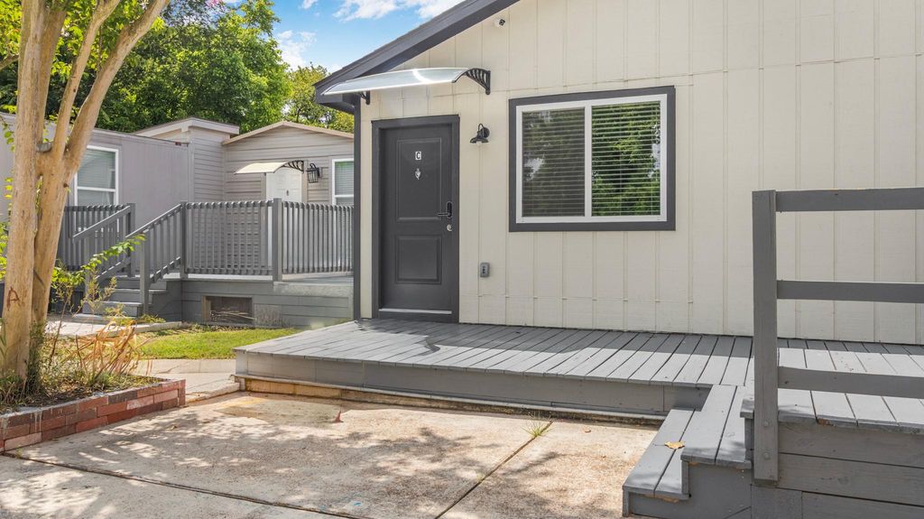 9750 Deer Trail C Drive C, Houston, TX 77038