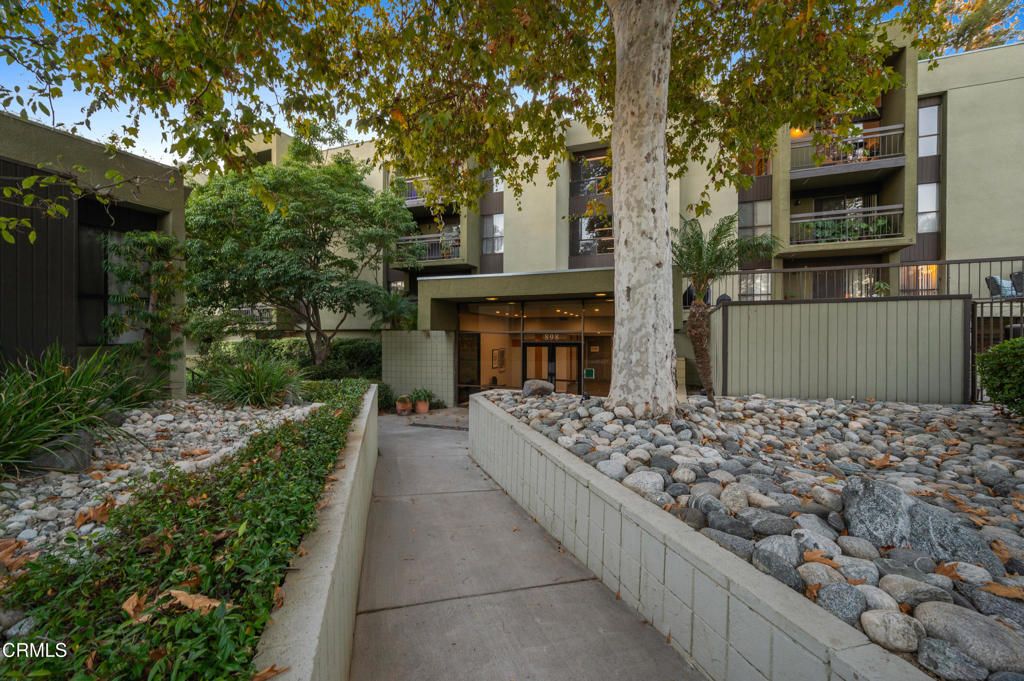 898 Temple Terrace 322, Los Angeles, CA 90042 — photo 2