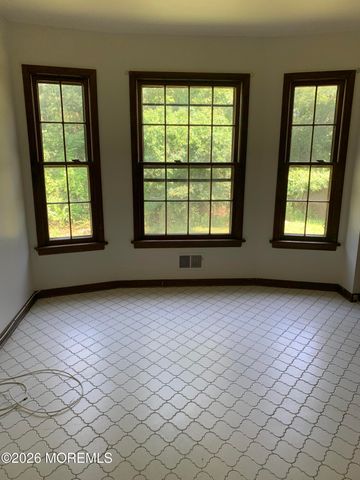 2 Carbury Road, Ocean Twp, NJ 07712