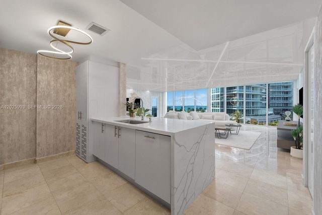 10275 Collins Ave 507, Bal Harbour, FL 33154