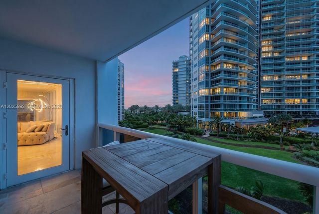 10275 Collins Ave 507, Bal Harbour, FL 33154