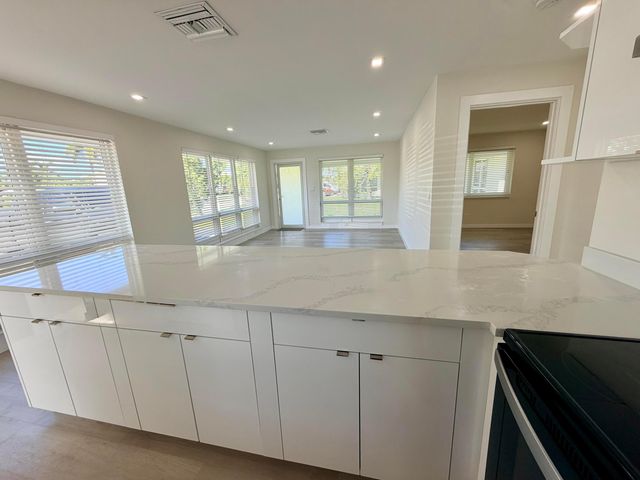 2070 NE 56th Street 1, Fort Lauderdale, FL 33308