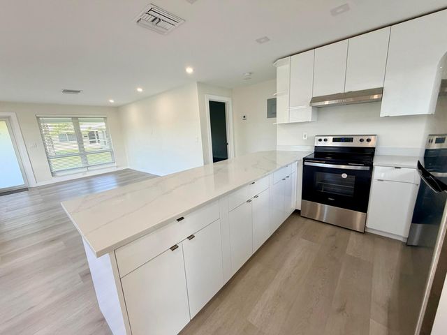 2070 NE 56th Street 1, Fort Lauderdale, FL 33308