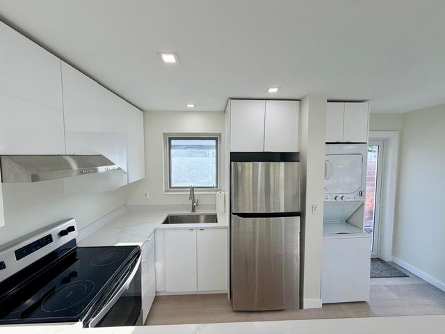2070 NE 56th Street 1, Fort Lauderdale, FL 33308