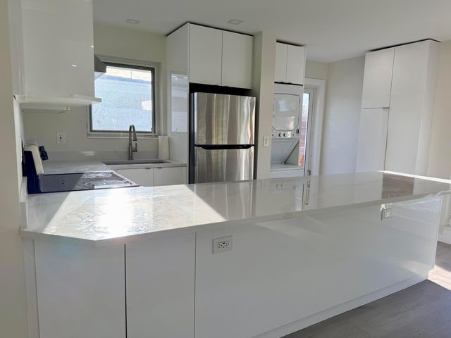 2070 NE 56th Street 1, Fort Lauderdale, FL 33308