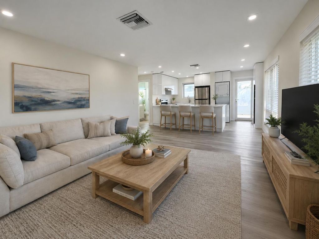 2070 NE 56th Street 1, Fort Lauderdale, FL 33308