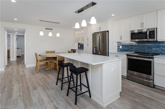 3450 Gulf Shore BLVD N 305, Naples, FL 34103