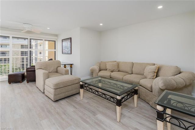 3450 Gulf Shore BLVD N 305, Naples, FL 34103