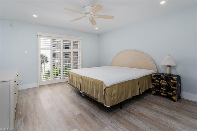 3450 Gulf Shore BLVD N 305, Naples, FL 34103