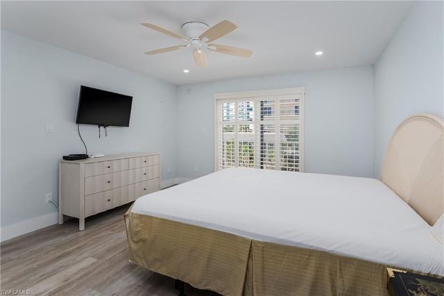 3450 Gulf Shore BLVD N 305, Naples, FL 34103