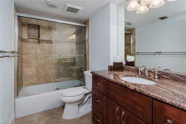 3450 Gulf Shore BLVD N 305, Naples, FL 34103