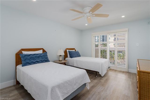 3450 Gulf Shore BLVD N 305, Naples, FL 34103