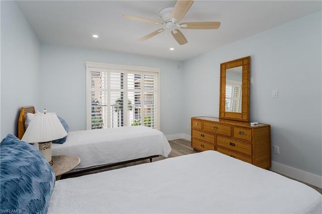 3450 Gulf Shore BLVD N 305, Naples, FL 34103