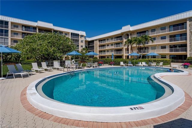 3450 Gulf Shore BLVD N 305, Naples, FL 34103