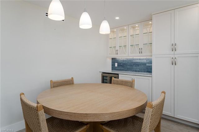 3450 Gulf Shore BLVD N 305, Naples, FL 34103