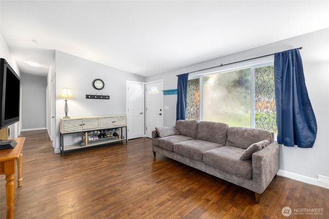23303 100th Avenue SE, Kent, WA 98031