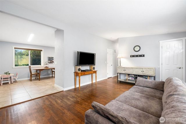 23303 100th Avenue SE, Kent, WA 98031